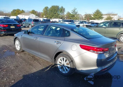 2018 Kia Optima Ex z USA, uszkodzony, nr VIN 5XXGU4L38JG213262